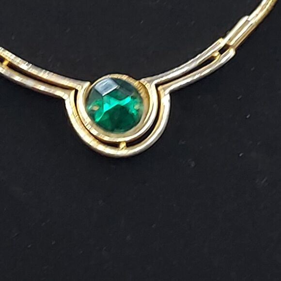 Vintage CCI Necklace 17" Green Beveled on Gold Tone backing Chain Signed - Picture 3 of 6
